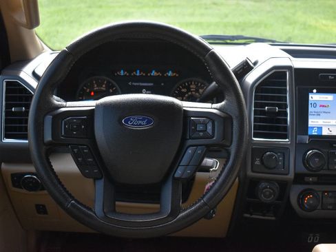 Used 2016 Ford F150 XLT w/ Equipment Group 302A Luxury AWD/4WD image 19
