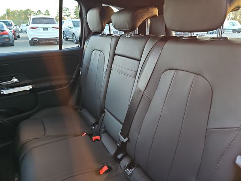 New 2026 Mercedes-Benz GLB 250 image 15