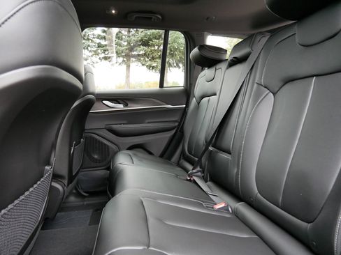 New 2025 Jeep Grand Cherokee Limited AWD/4WD image 10