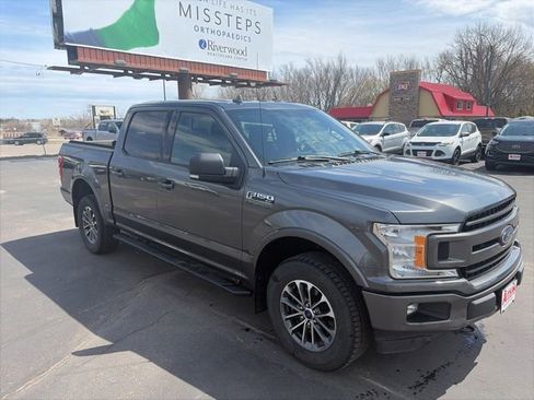 Used 2018 Ford F150 XLT w/ Equipment Group 302A Luxury AWD/4WD image 3