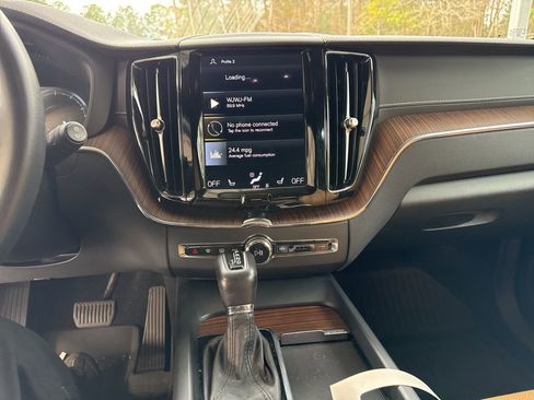 Used 2021 Volvo XC60 T5 Inscription w/ Advanced Package image 6