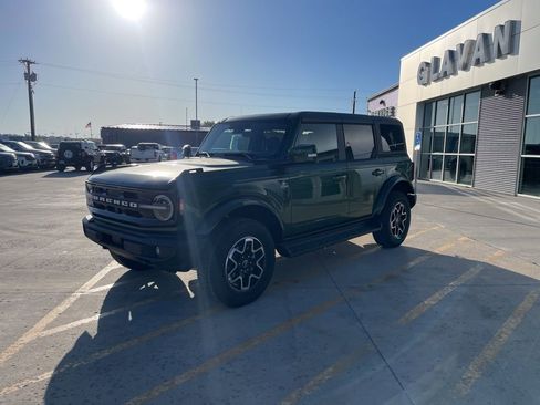 New 2025 Ford Bronco Outer Banks AWD/4WD image 3