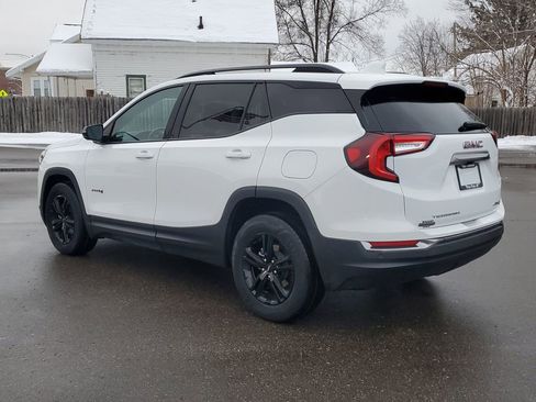 Used 2022 GMC Terrain AT4 w/ Infotainment Package II image 4