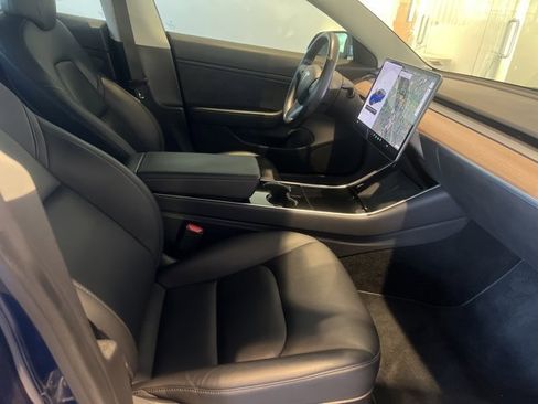 Used 2019 Tesla Model 3 Performance image 5