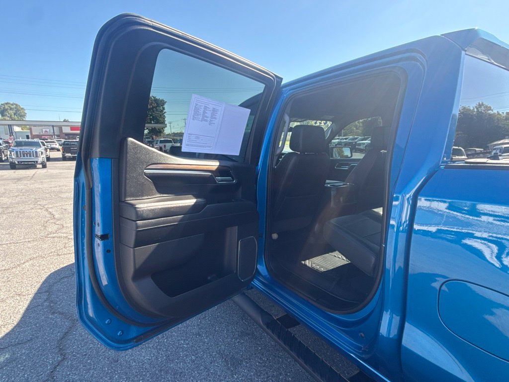 Used 2022 Chevrolet Silverado 1500 RST w/ Convenience Package II AWD/4WD image 11