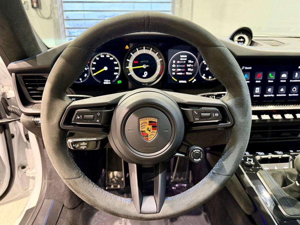 Used 2022 Porsche 911 GT3 w/ Extended Leather Package RWD image 35