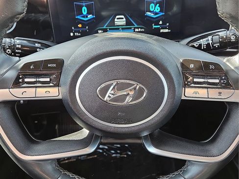 Used 2023 Hyundai Elantra SEL w/ Convenience Package image 31