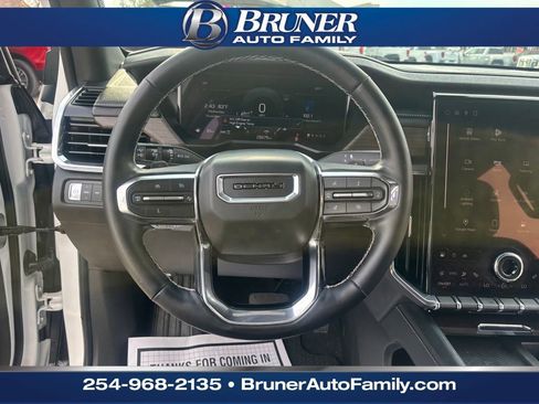 Used 2024 GMC Acadia Denali image 19