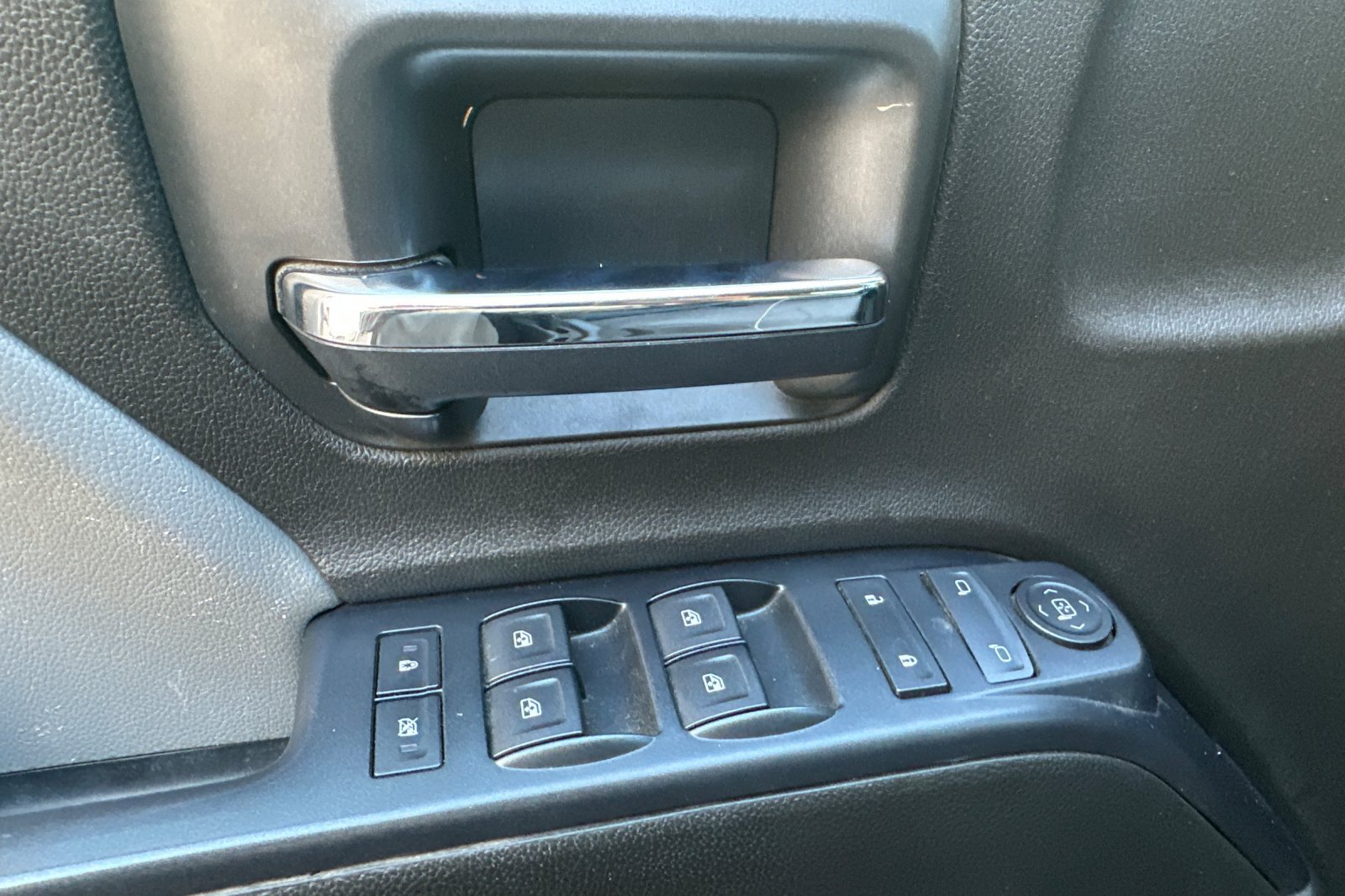 Used 2017 Chevrolet Silverado 1500 W/T w/ Black Out Edition RWD image 11