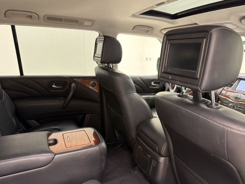 Used 2015 INFINITI QX80 4WD w/ Deluxe Technology Package image 32
