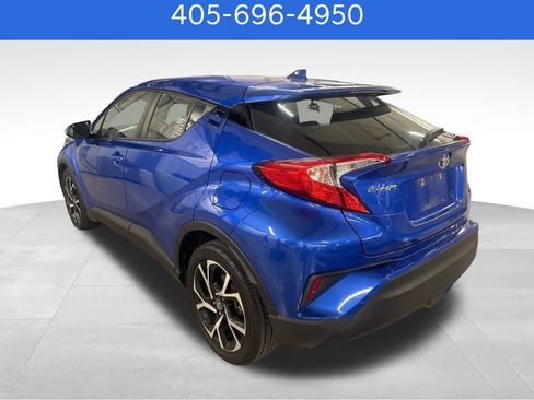 Used 2018 Toyota C-HR XLE image 4