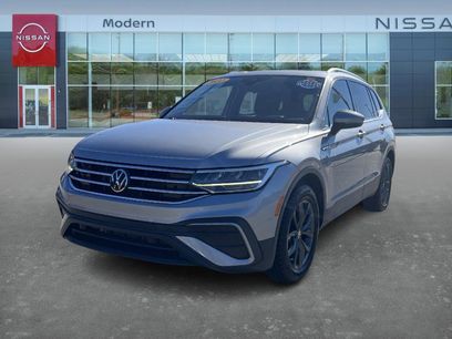 Used 2022 Volkswagen Tiguan SE w/ Panoramic Sunroof Package