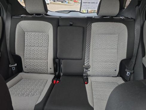 Used 2023 Chevrolet Equinox LT image 30