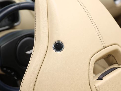 Used 2016 Aston Martin Vanquish Volante RWD image 46