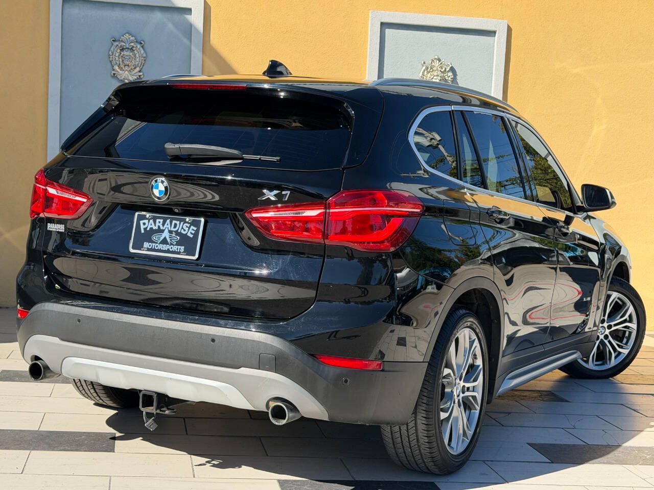 Used 2017 BMW X1 xDrive28i AWD/4WD image 4