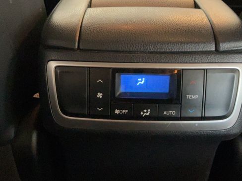 Used 2016 Toyota Highlander Limited FWD image 42