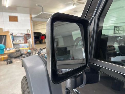 Used 2015 Jeep Wrangler Rubicon w/ Power Convenience Group AWD/4WD image 73