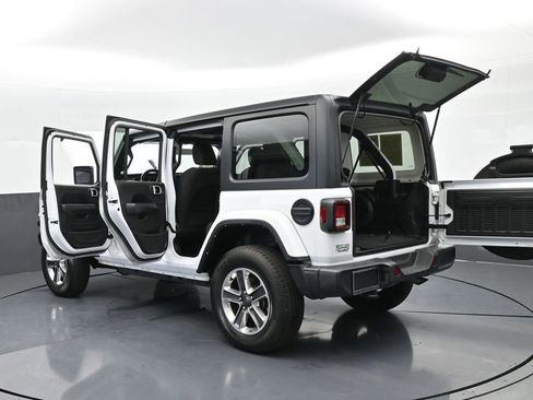 Used 2022 Jeep Wrangler Unlimited Sahara image 77