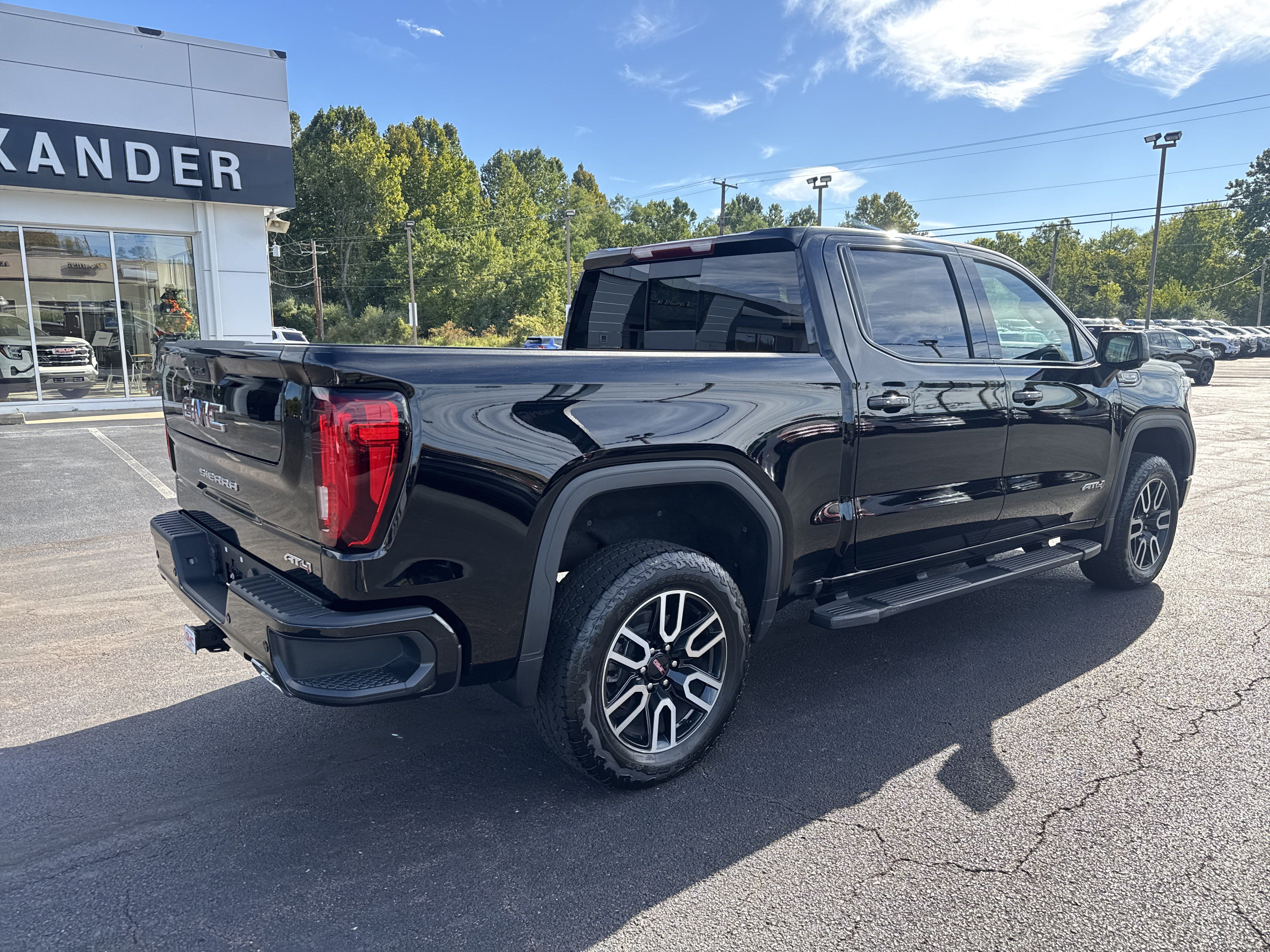 Used 2019 GMC Sierra 1500 AT4 w/ AT4 Premium Package AWD/4WD image 7