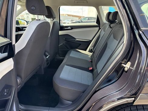 Used 2025 Volkswagen Taos S FWD image 7