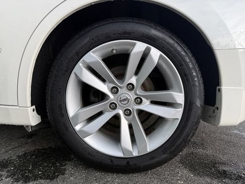 Used 2012 Nissan Altima 3.5 SR w/ Sport Pkg FWD image 18