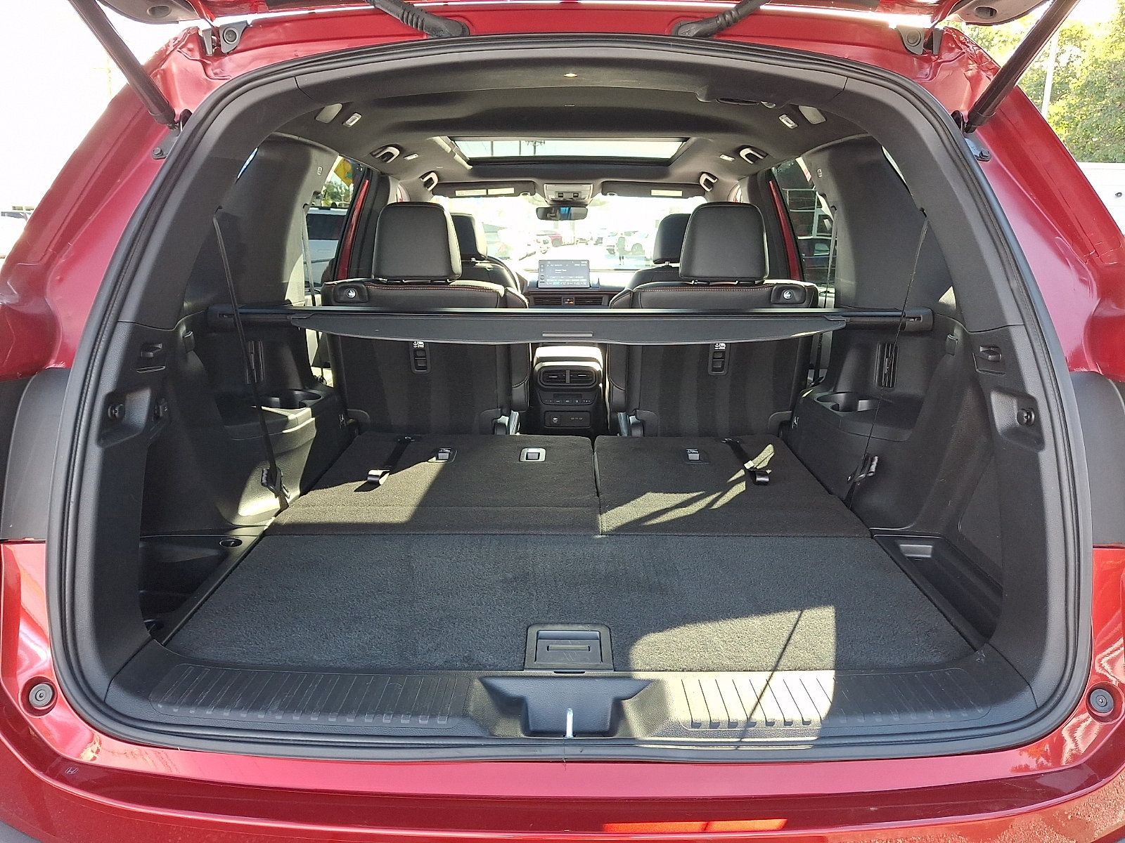 Used 2025 Honda Pilot TrailSport image 21