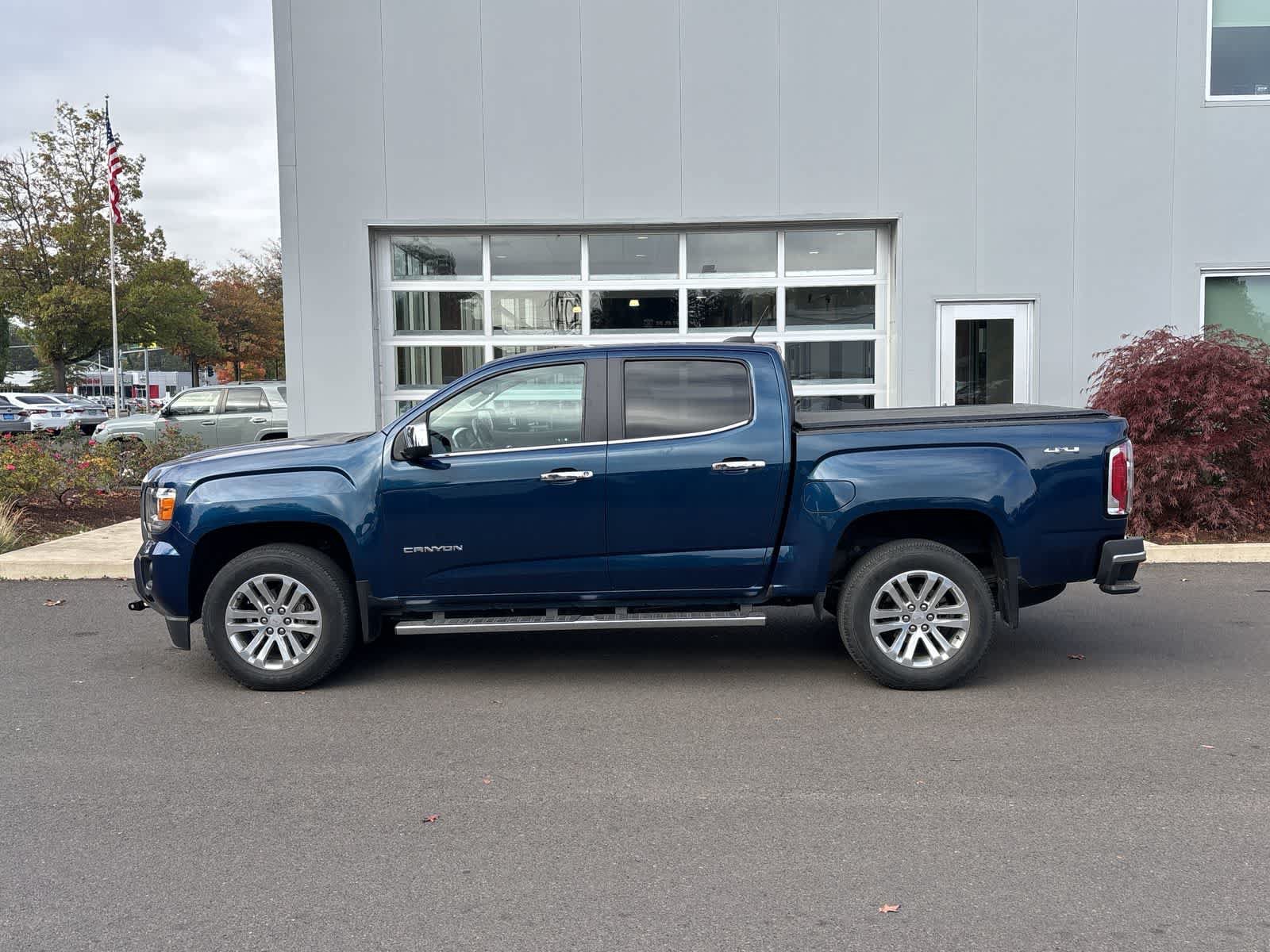 Used 2020 GMC Canyon SLT w/ Driver Alert Package AWD/4WD image 2