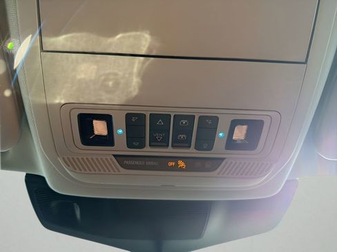 Used 2023 Ford Explorer XLT w/ Equipment Group 202A image 32