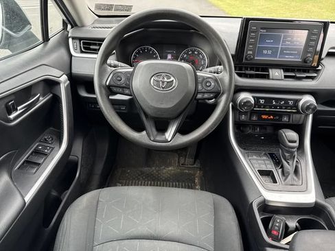Used 2019 Toyota RAV4 XLE w/ Convenience Package AWD/4WD image 18