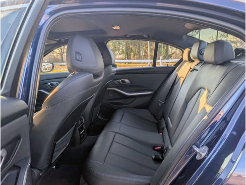 Used 2019 BMW 330i xDrive Sedan w/ Convenience Package image 17