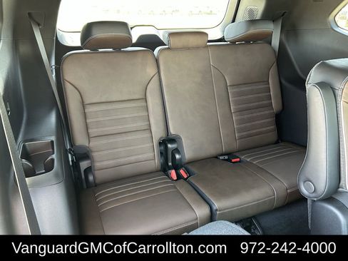 New 2026 GMC Acadia Denali Ultimate w/ LPO, Floor Liner Package AWD/4WD image 26