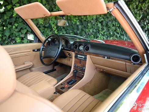 Used 1987 Mercedes-Benz 560 SL image 23