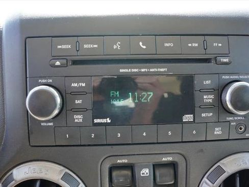 Certified 2018 Jeep Wrangler Sport AWD/4WD image 22
