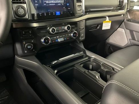 New 2026 Ford F250 Lariat w/ Black Appearance Package image 17