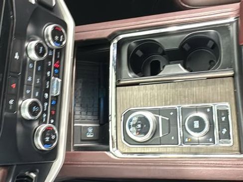 Used 2024 Ford Expedition Limited image 30