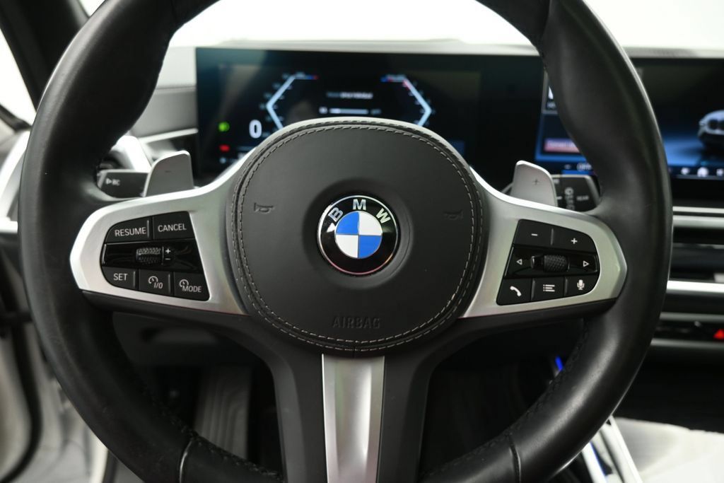 Used 2025 BMW X7 xDrive40i w/ M Sport Package AWD/4WD image 11