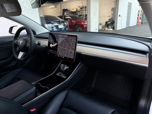 Used 2020 Tesla Model 3 Performance AWD/4WD image 16