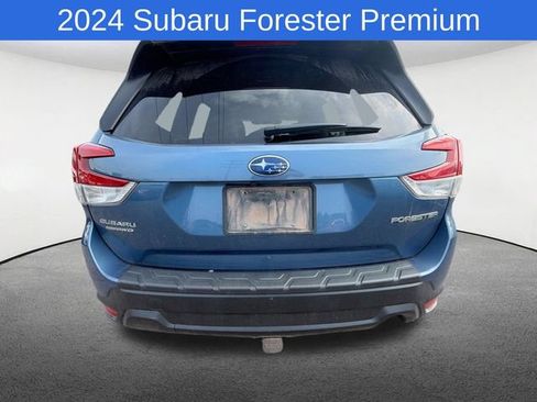 Used 2024 Subaru Forester Premium AWD/4WD image 6