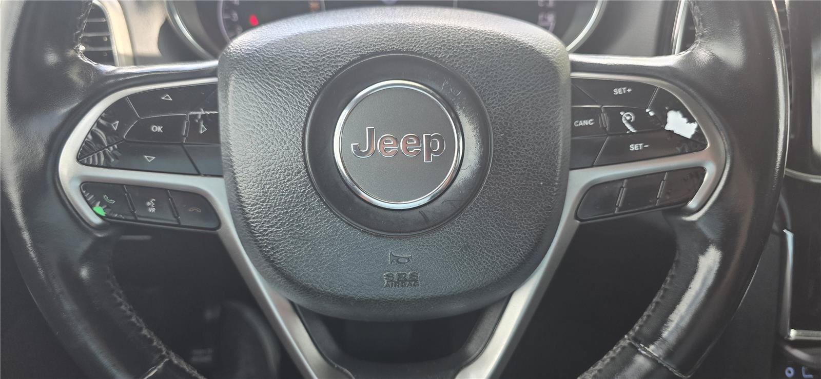 Used 2020 Jeep Grand Cherokee Altitude AWD/4WD image 17