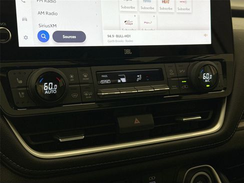 Used 2025 Toyota Grand Highlander FWD image 25