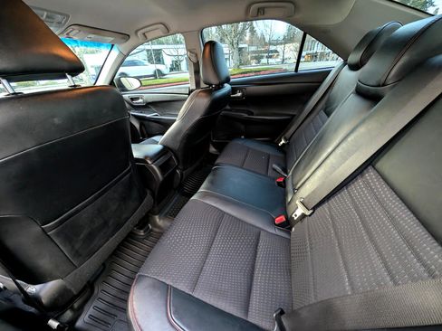 Used 2015 Toyota Camry SE image 8