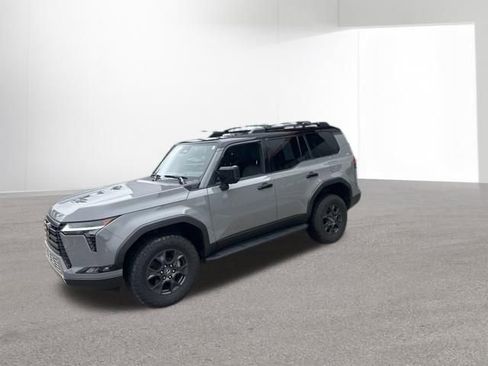 Used 2024 Lexus GX 550 image 2