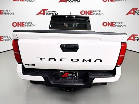 Certified 2025 Toyota Tacoma SR5 AWD/4WD image 6