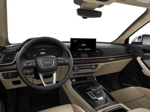 Certified 2023 Audi Q5 2.0T Premium Plus w/ Premium Plus Package AWD/4WD image 3