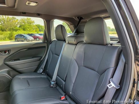 Used 2025 Subaru Forester Limited AWD/4WD image 11
