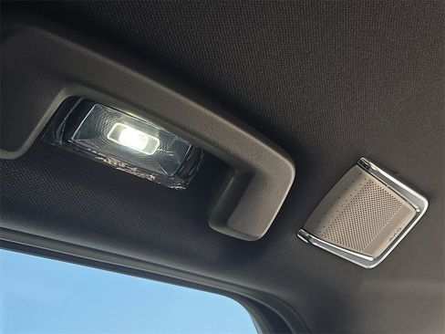 New 2026 Cadillac Vistiq Luxury w/ LPO, Floor Liner Package image 18