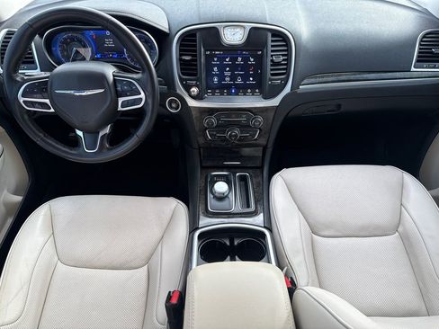 Used 2022 Chrysler 300 Touring L w/ Popular Equipment Group RWD image 11