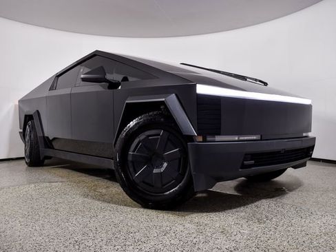 Used 2024 Tesla Cybertruck AWD Crew Cab image 10