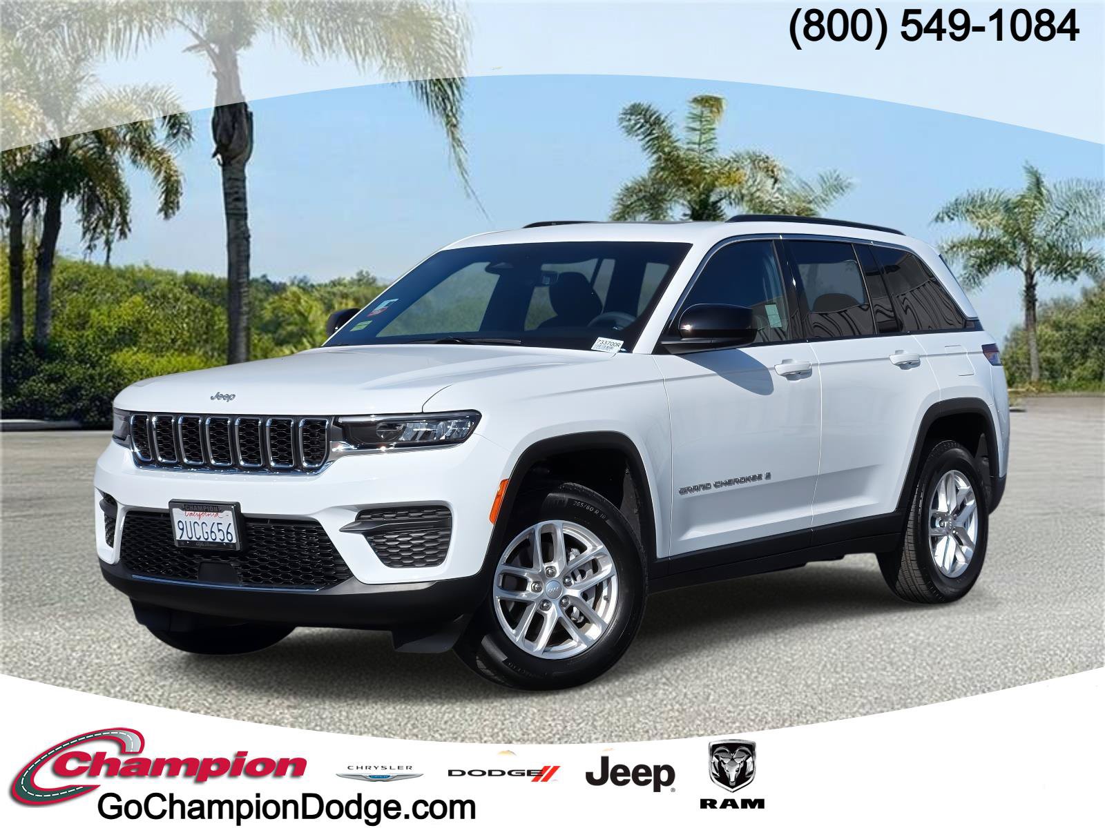 Used 2025 Jeep Grand Cherokee Laredo X RWD image 1