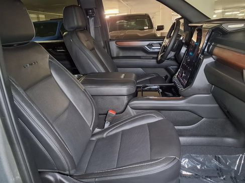 Certified 2025 GMC Yukon XL Denali AWD/4WD image 24